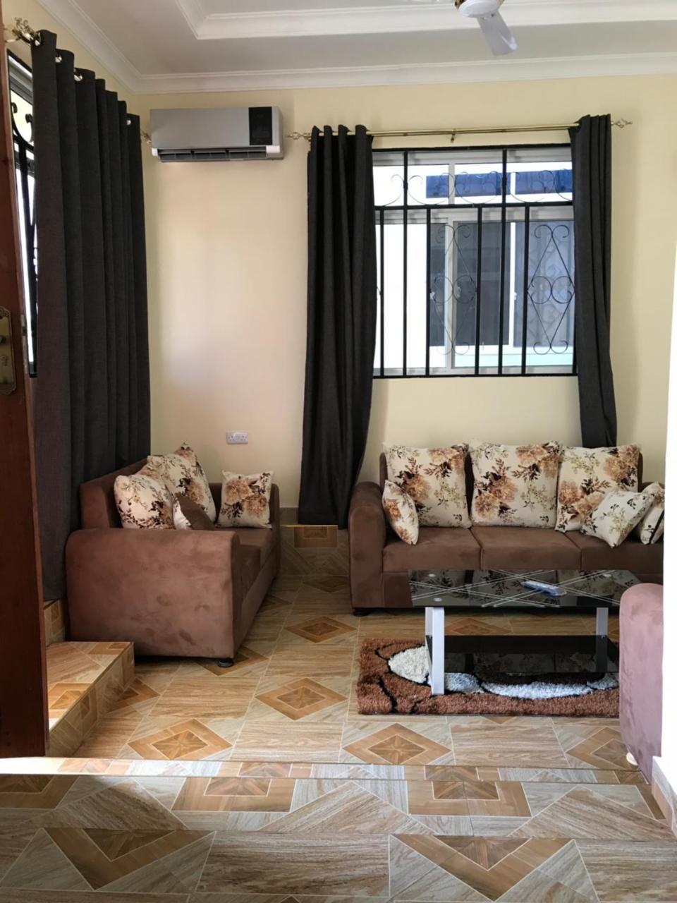 Chibuba Airport Accommodation Dar es Salaam Eksteriør billede